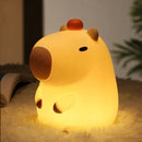 Luminária Touch em Silicone Capivara USB Recarregável