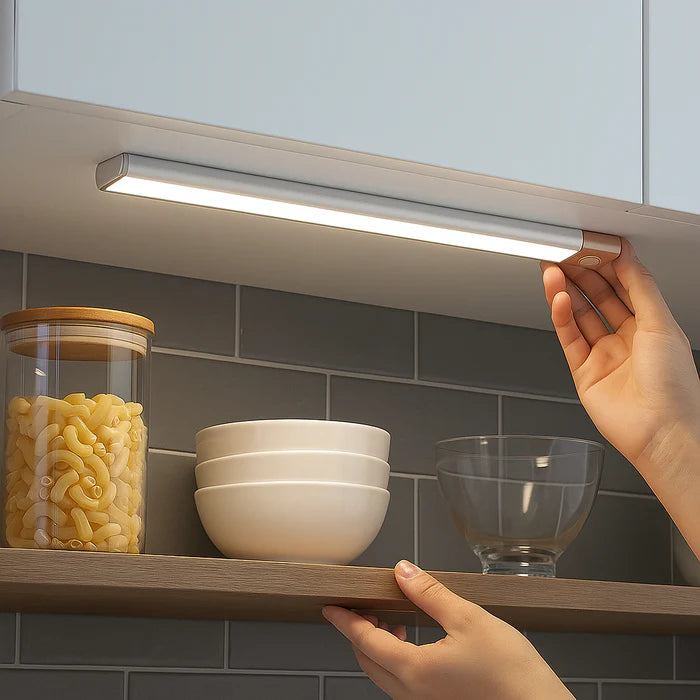 [Compre 1 leve 2] - Luminária Com Sensor de Presença